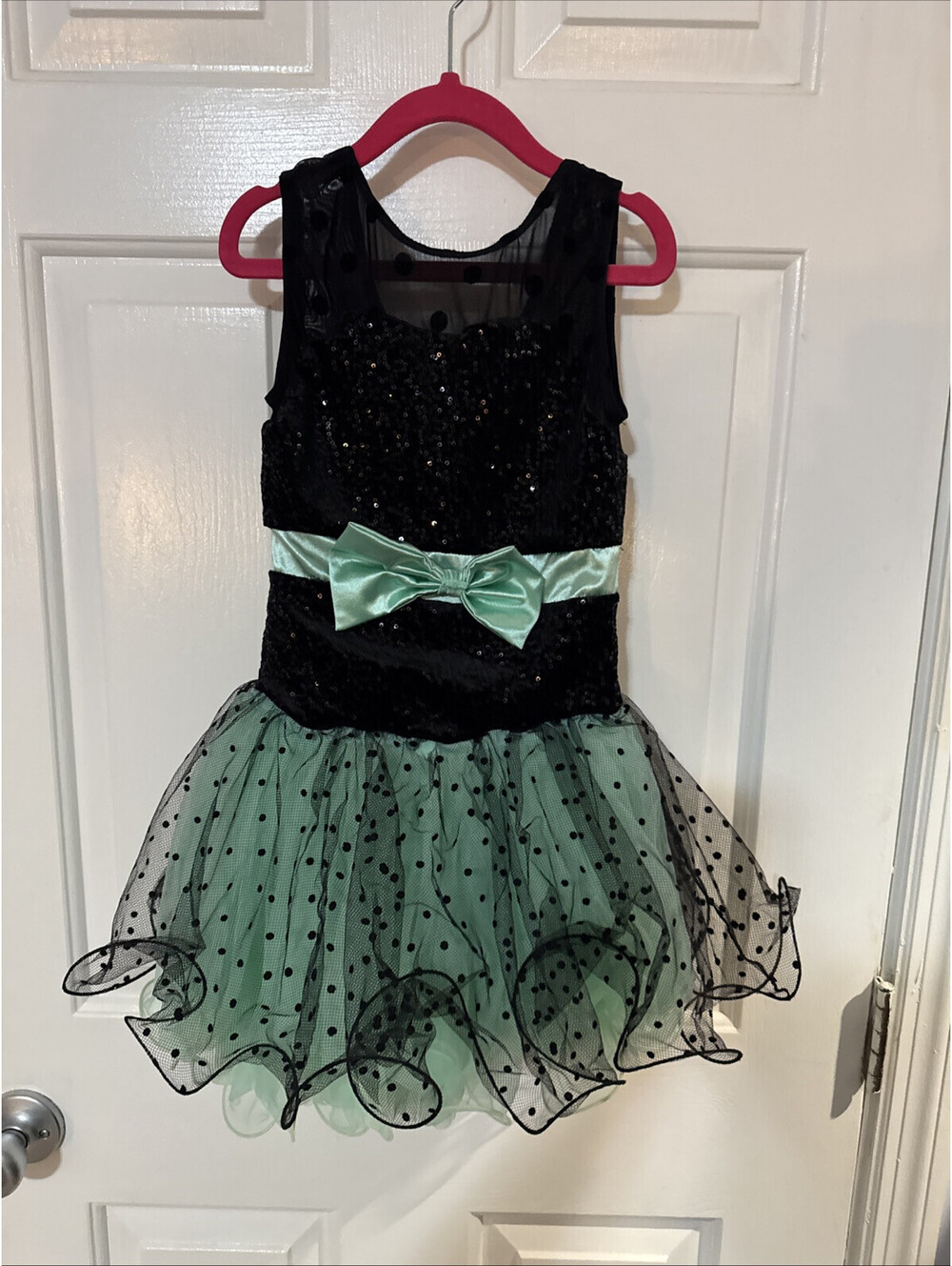 Weissman Dance Costume Black Mint Green Sequin Tutu & Bow IC Girls Intermediate